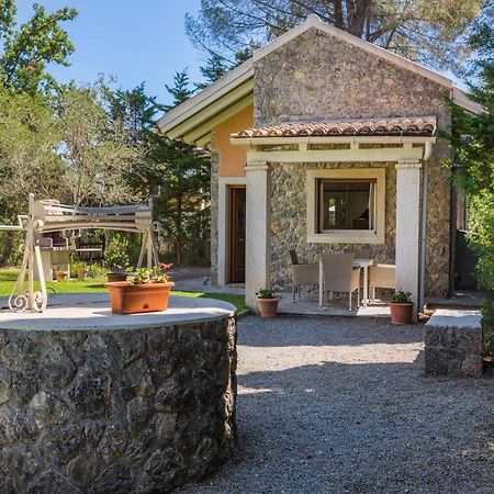 Dafnila Petrinos Cottage מראה חיצוני תמונה