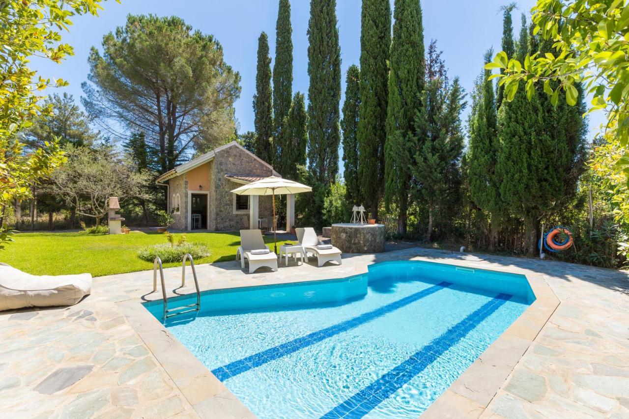 Dafnila Petrinos Cottage מראה חיצוני תמונה