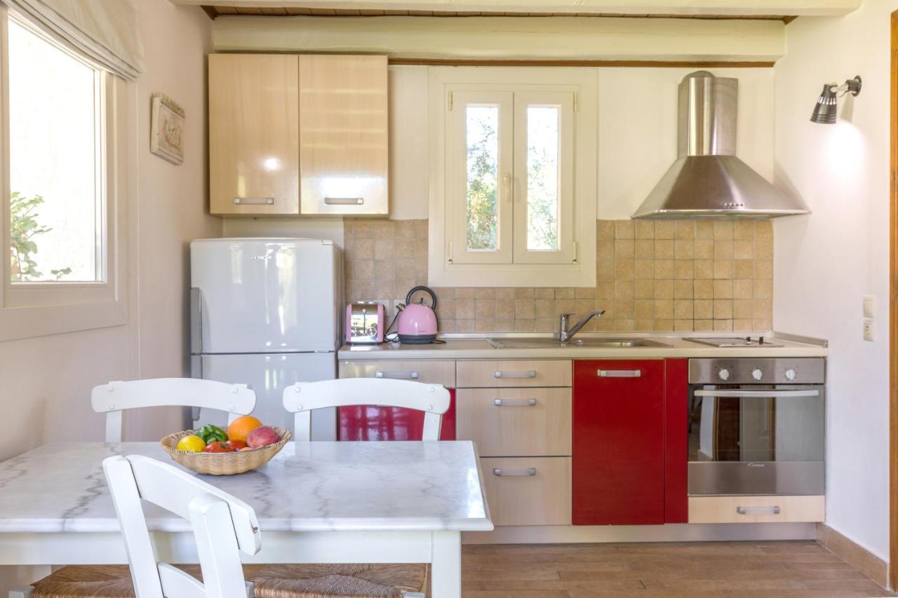 Dafnila Petrinos Cottage מראה חיצוני תמונה